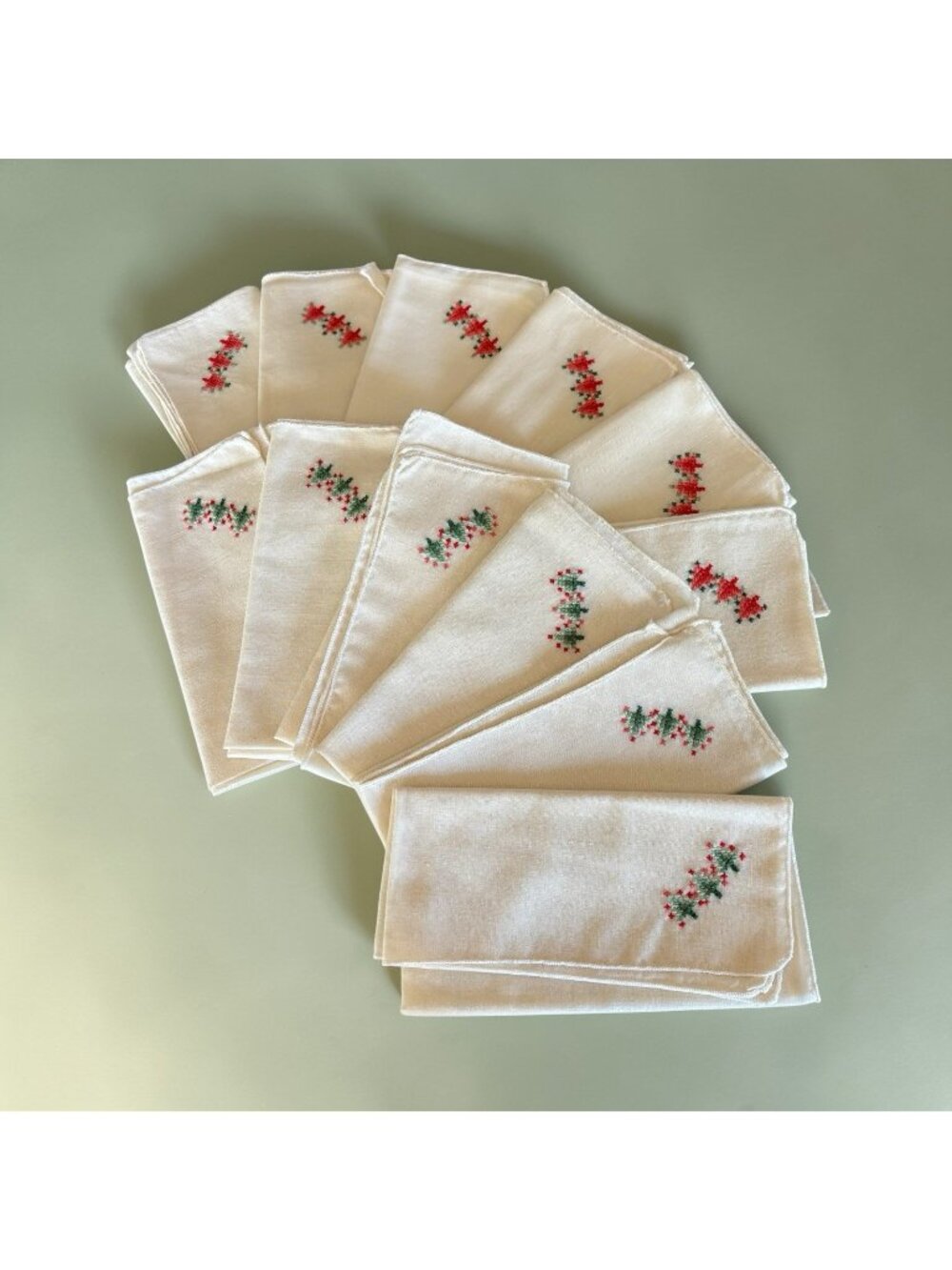 12 Vintage Napkins Cloth Hankies White Christmas Trees Green Red Embroidered